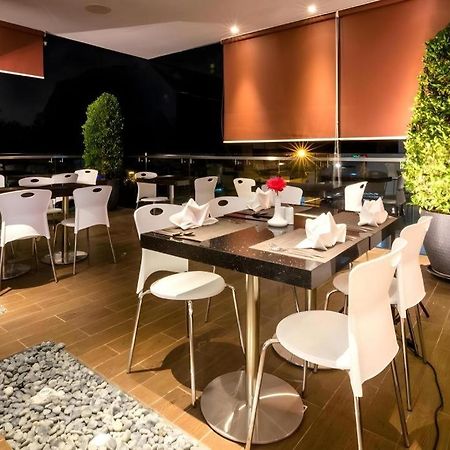 Redstar Hotel Τζακάρτα Εξωτερικό φωτογραφία