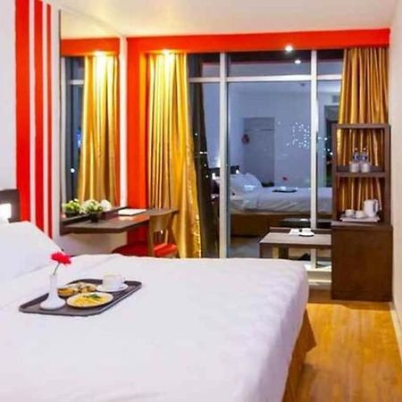 Redstar Hotel Τζακάρτα Εξωτερικό φωτογραφία