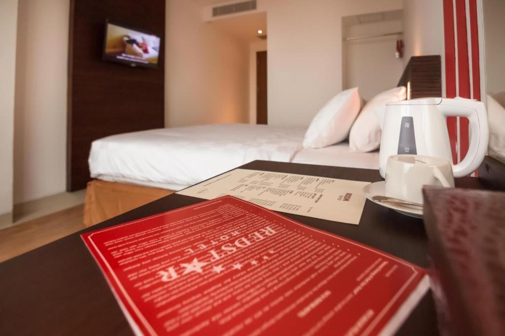 Redstar Hotel Τζακάρτα Εξωτερικό φωτογραφία