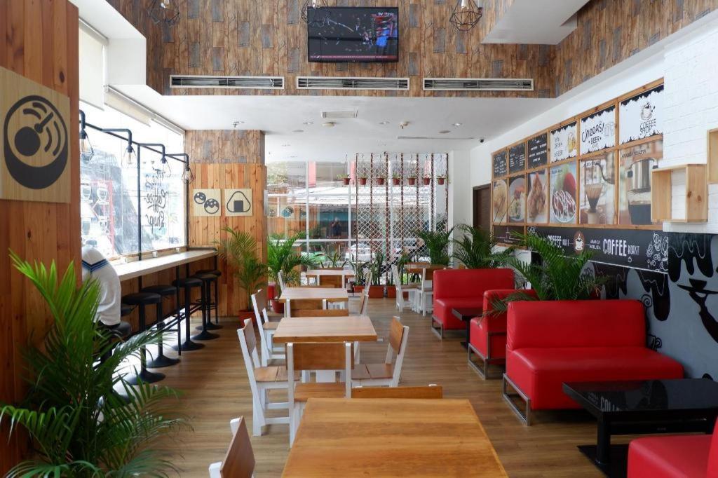 Redstar Hotel Τζακάρτα Εξωτερικό φωτογραφία