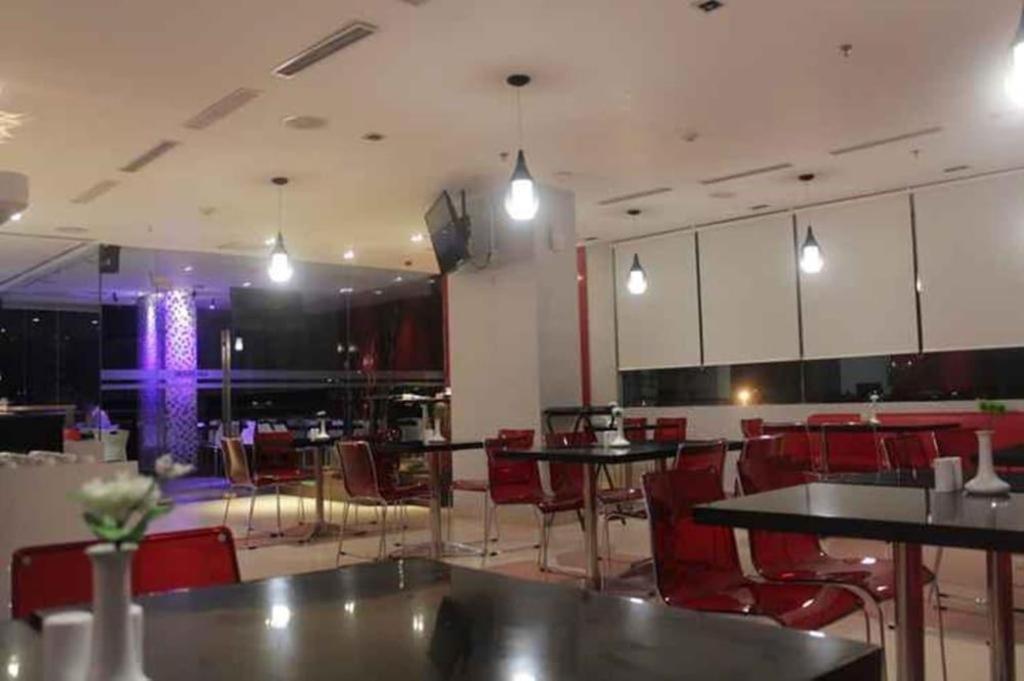 Redstar Hotel Τζακάρτα Εξωτερικό φωτογραφία