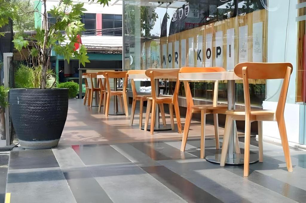 Redstar Hotel Τζακάρτα Εξωτερικό φωτογραφία