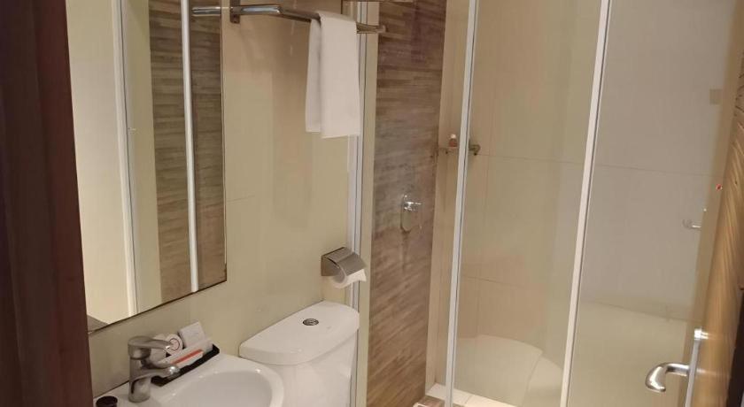 Redstar Hotel Τζακάρτα Εξωτερικό φωτογραφία