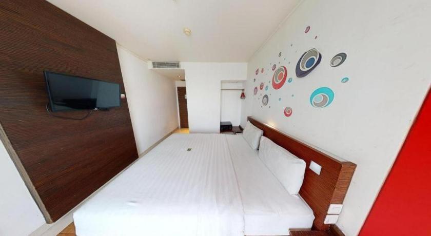 Redstar Hotel Τζακάρτα Εξωτερικό φωτογραφία