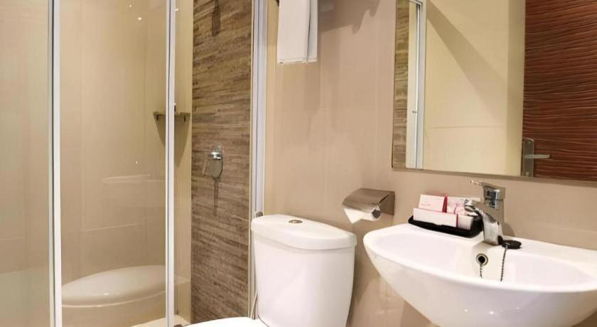 Redstar Hotel Τζακάρτα Εξωτερικό φωτογραφία