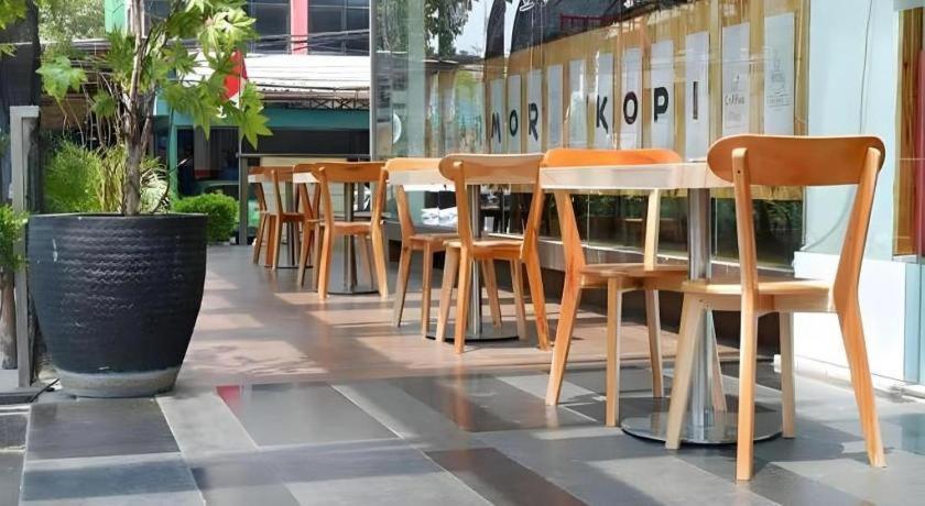 Redstar Hotel Τζακάρτα Εξωτερικό φωτογραφία