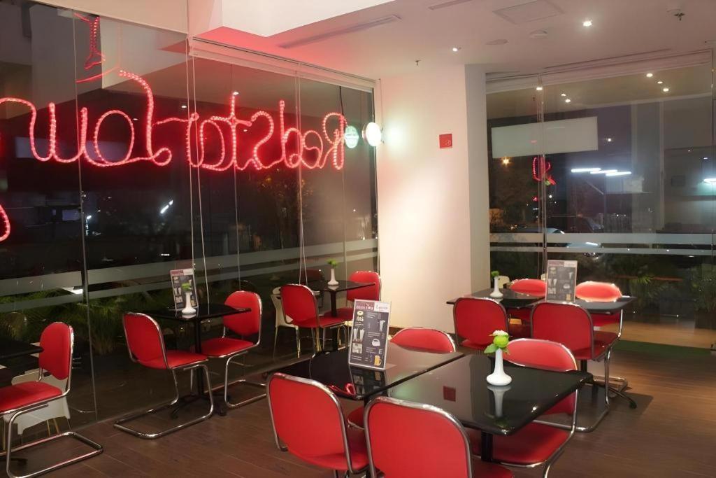 Redstar Hotel Τζακάρτα Εξωτερικό φωτογραφία